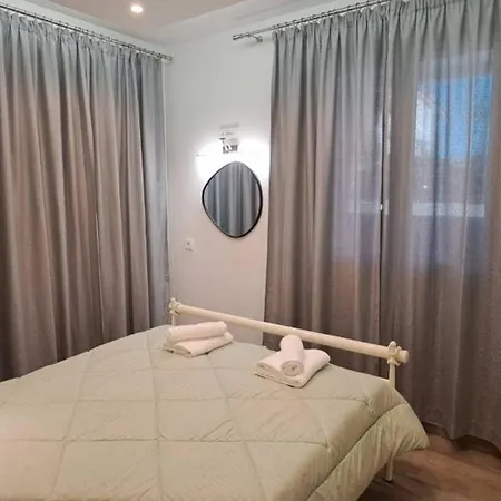 Anemonis Apartment